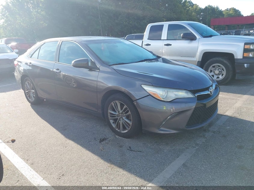 Photo of the 2016 TOYOTA CAMRY SE