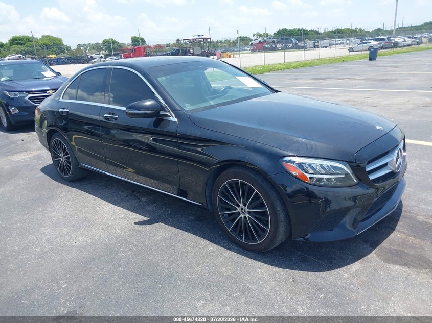 Photo of the 2020 MERCEDES-BENZ C 300