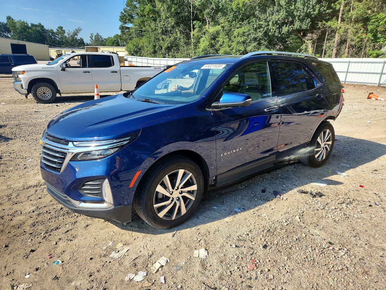 Photo of the 2023 CHEVROLET EQUINOX PREMIER