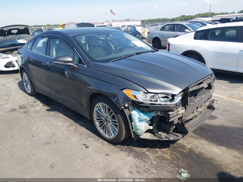 Photo of the 2016 FORD FUSION SE