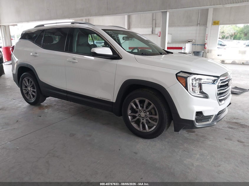 Photo of the 2023 GMC TERRAIN FWD SLT