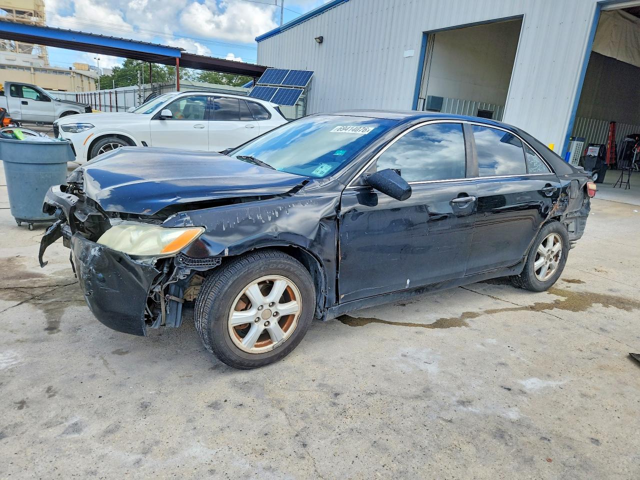 Photo of the 2009 TOYOTA CAMRY LE V6