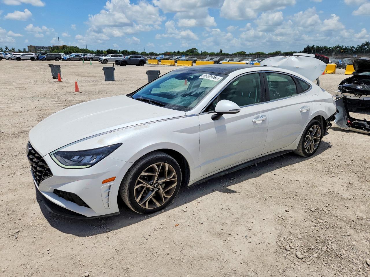 Photo of the 2021 HYUNDAI SONATA SEL