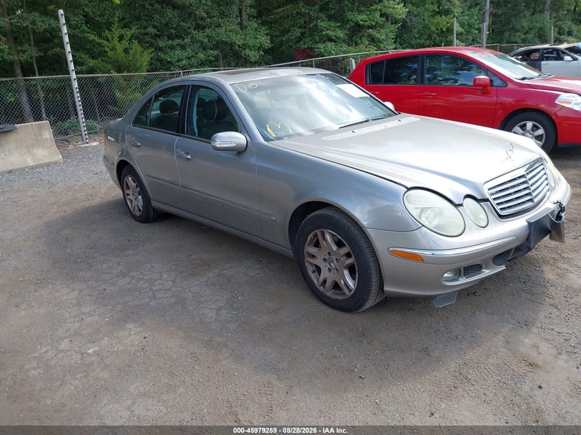 Photo of the 2004 MERCEDES-BENZ E 320