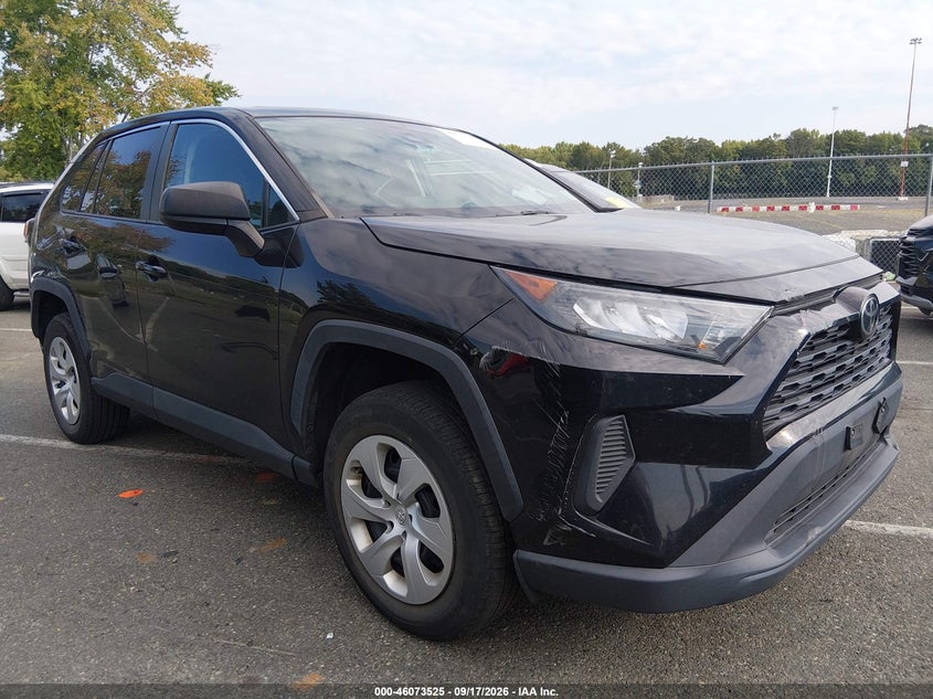 Photo of the 2022 TOYOTA RAV4 LE