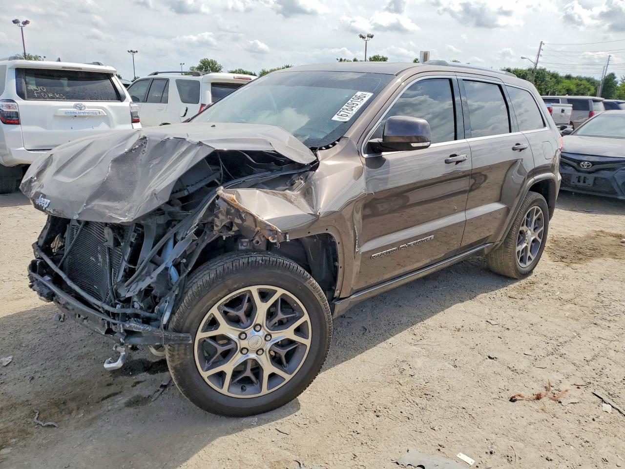 Photo of the 2018 JEEP GRAND CHEROKEE LIMITED