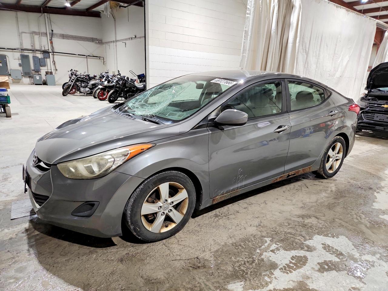 Photo of the 2013 HYUNDAI ELANTRA GLS
