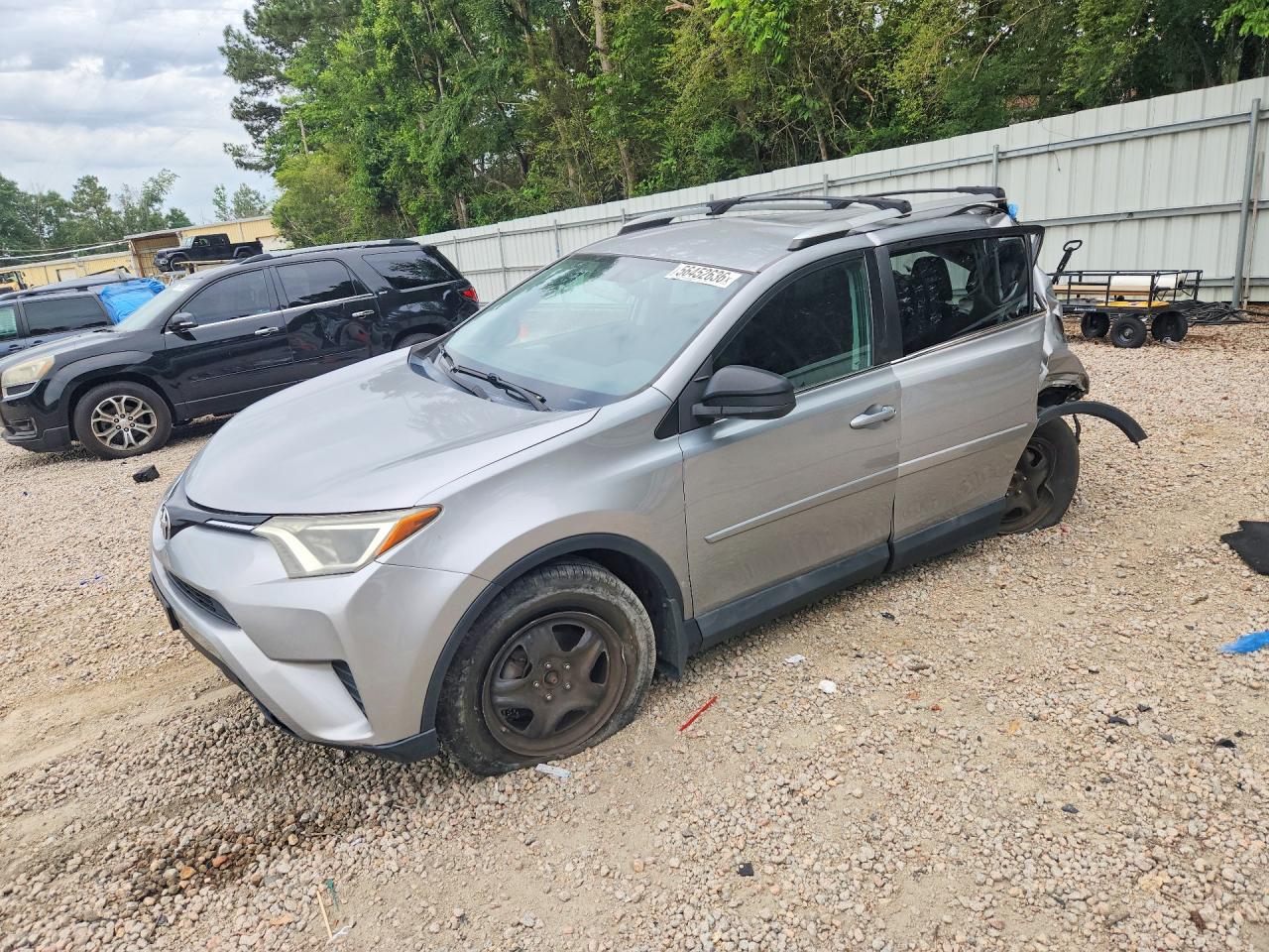 Photo of the 2016 TOYOTA RAV4 LE