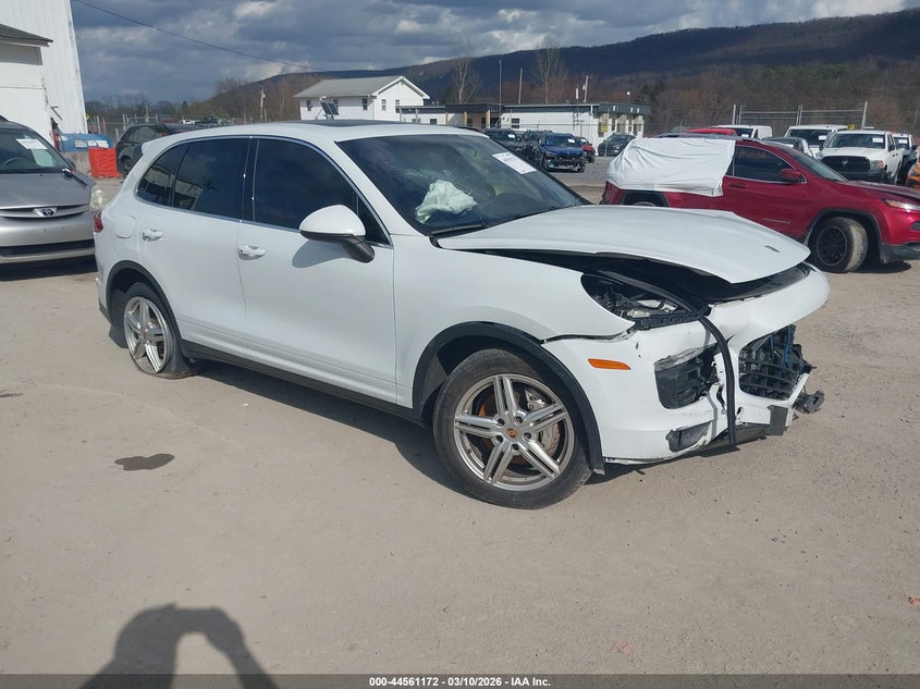 Photo of the 2015 PORSCHE CAYENNE S