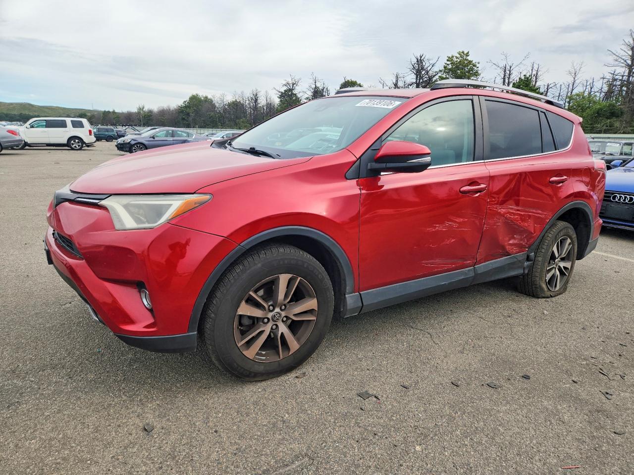 Photo of the 2017 TOYOTA RAV4 XLE