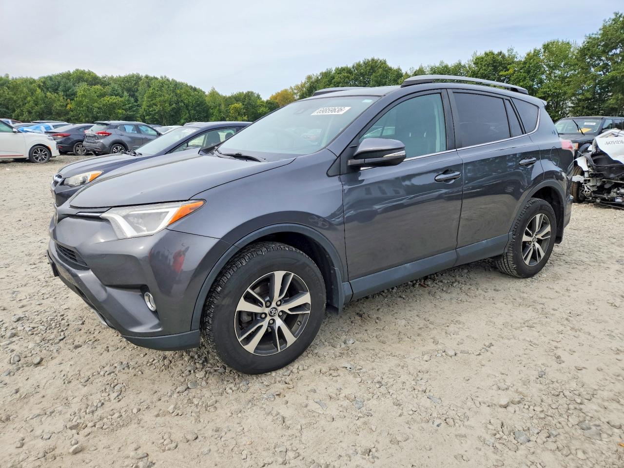 Photo of the 2018 TOYOTA RAV4 XLE