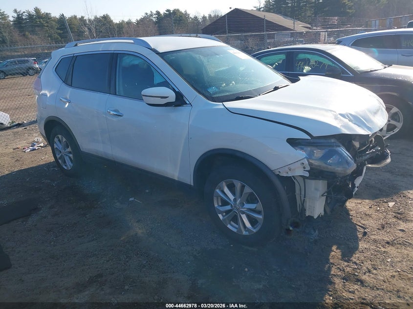 Photo of the 2016 NISSAN ROGUE SV
