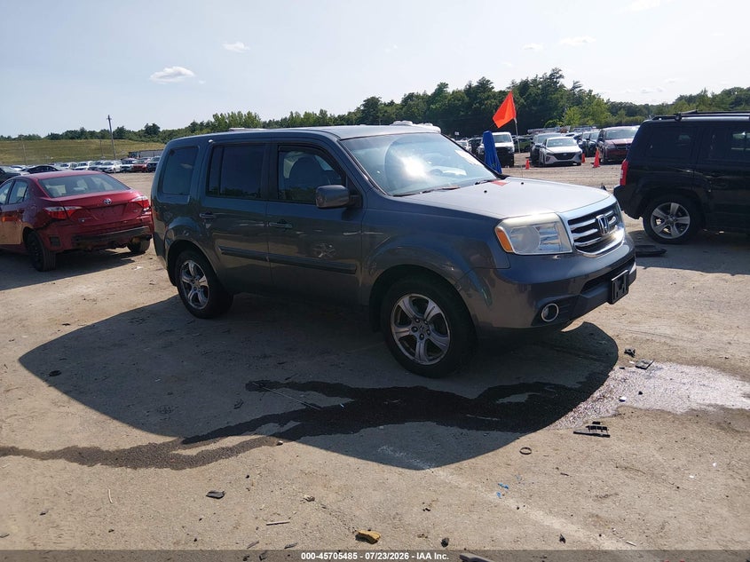 Photo of the 2013 HONDA PILOT EX-L