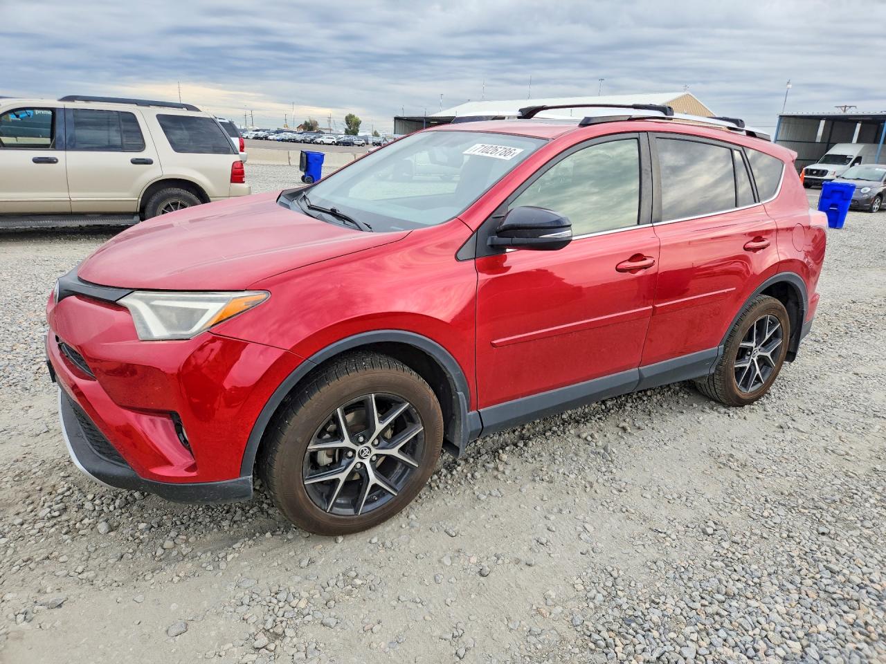 Photo of the 2016 TOYOTA RAV4 SE
