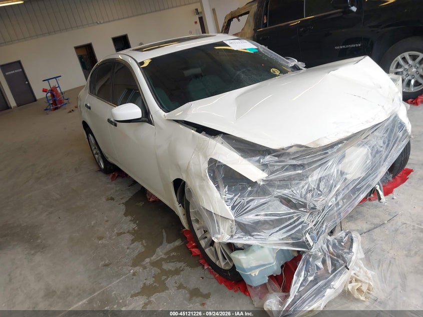 Photo of the 2011 INFINITI G37X