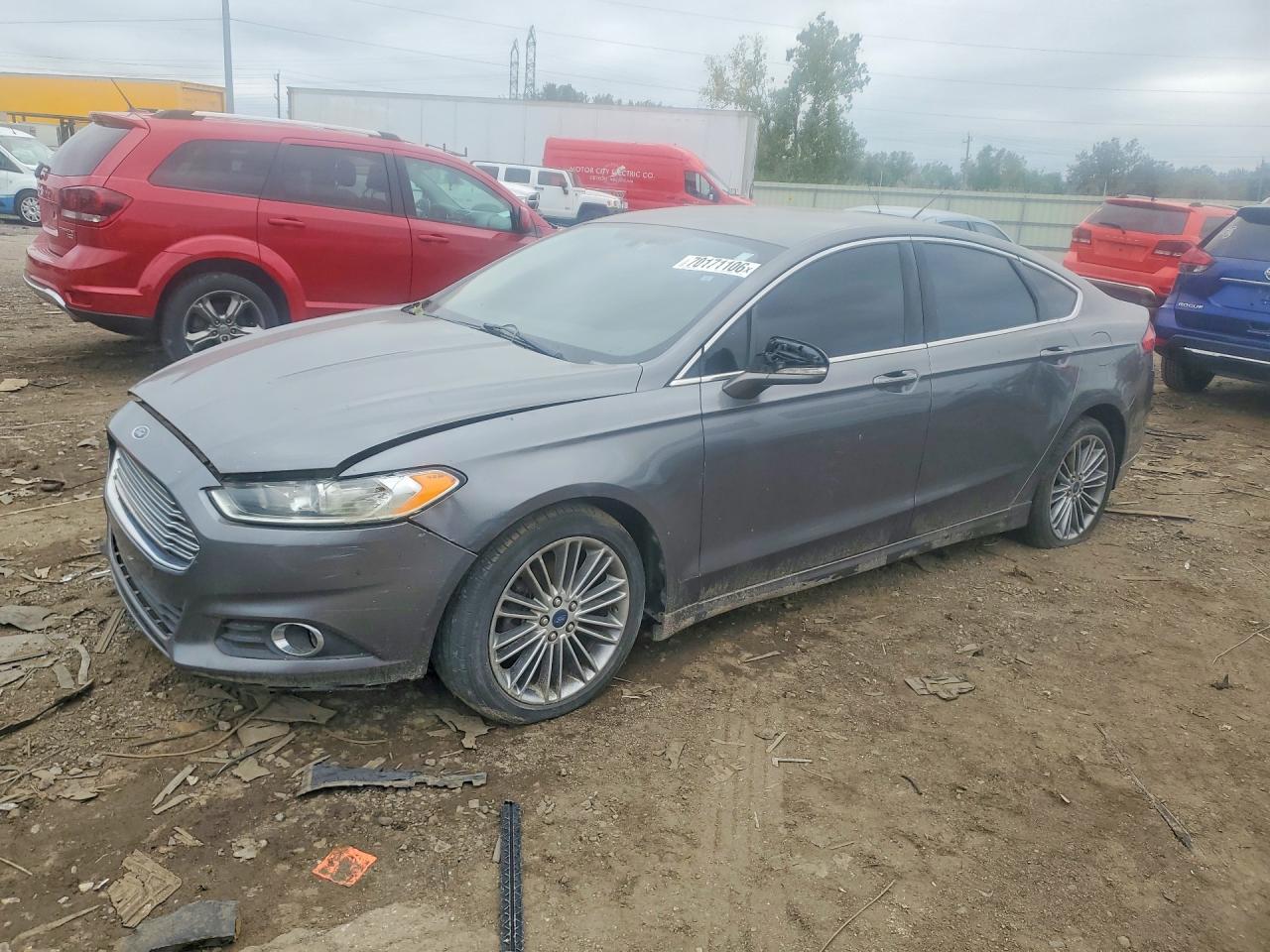 Photo of the 2014 FORD FUSION SE