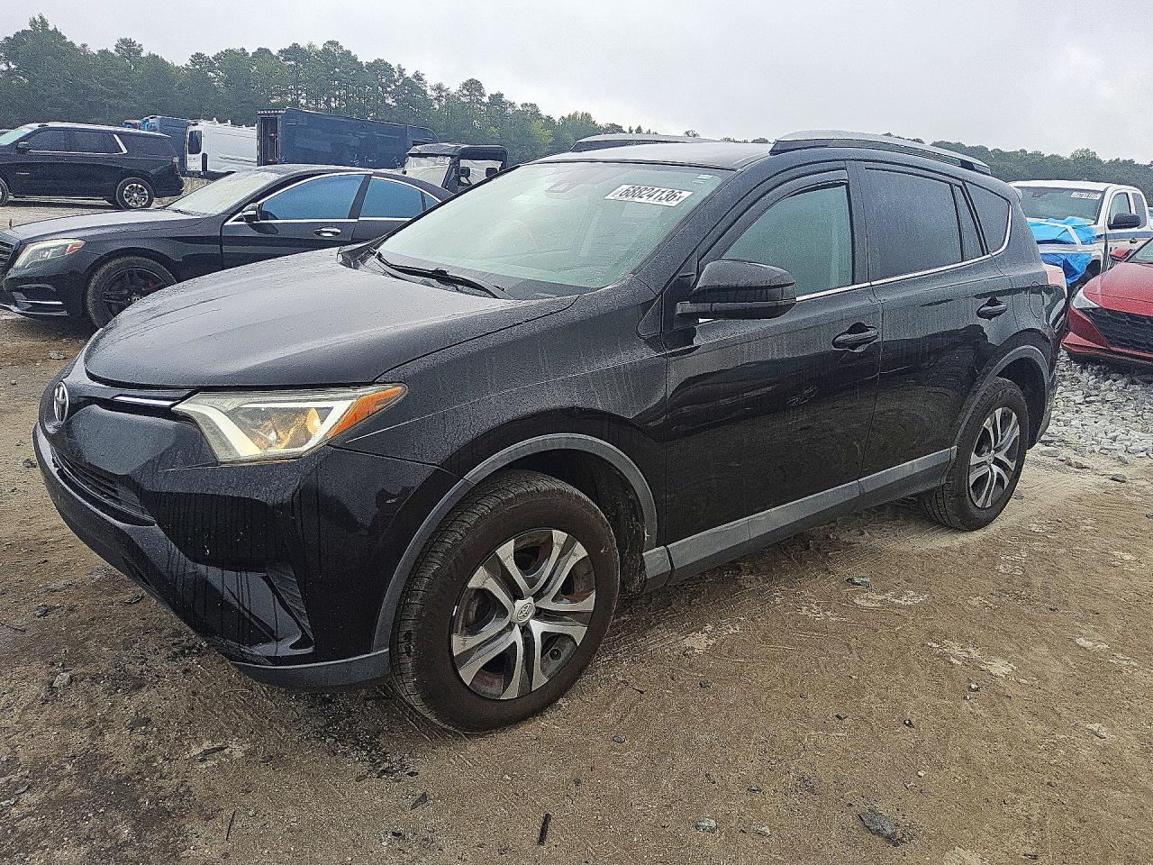 Photo of the 2018 TOYOTA RAV4 LE