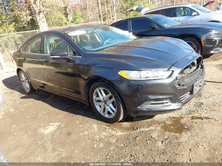 Photo of the 2015 FORD FUSION SE