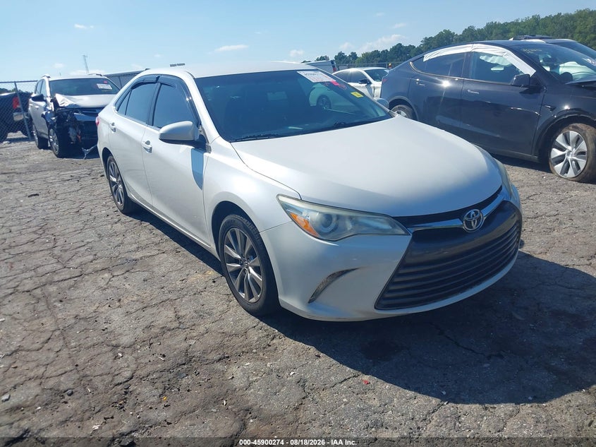 Photo of the 2015 TOYOTA CAMRY XLE