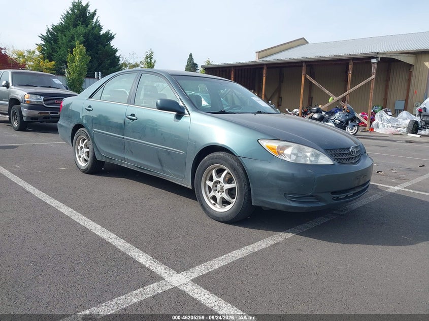 Photo of the 2004 TOYOTA CAMRY LE