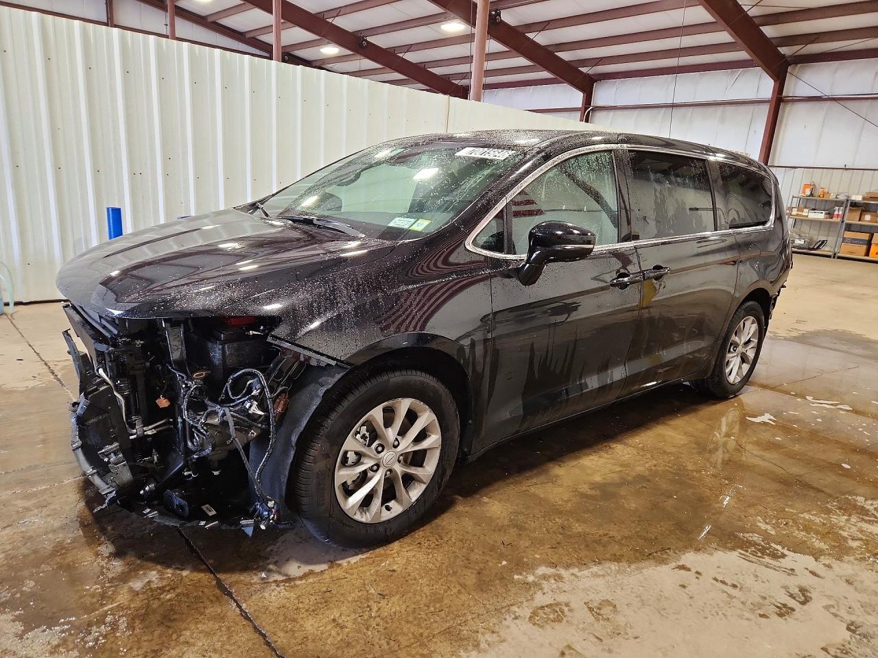 Photo of the 2026 CHRYSLER PACIFICA LIMITED