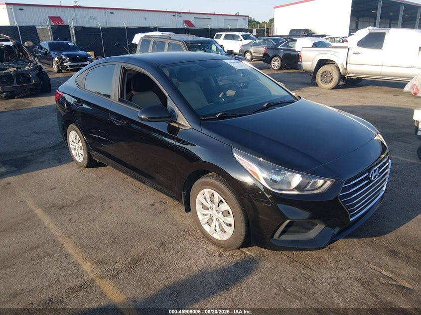 Photo of the 2022 HYUNDAI ACCENT SE