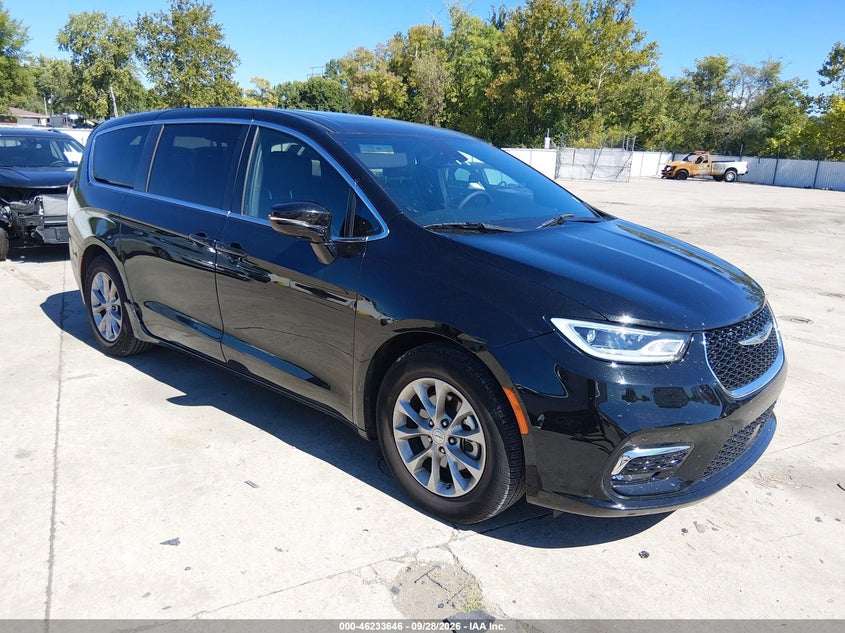 Photo of the 2026 CHRYSLER PACIFICA LIMITED