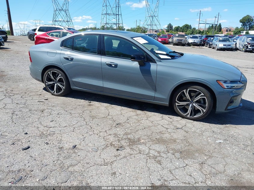 Photo of the 2024 VOLVO S60 B5 ULTIMATE DARK THEME