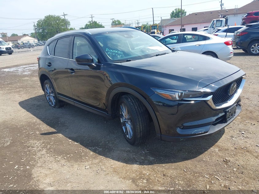 Photo of the 2021 MAZDA CX-5 GRAND TOURING