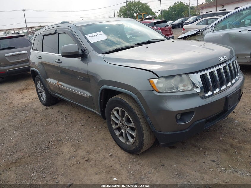 Photo of the 2011 JEEP GRAND CHEROKEE LAREDO
