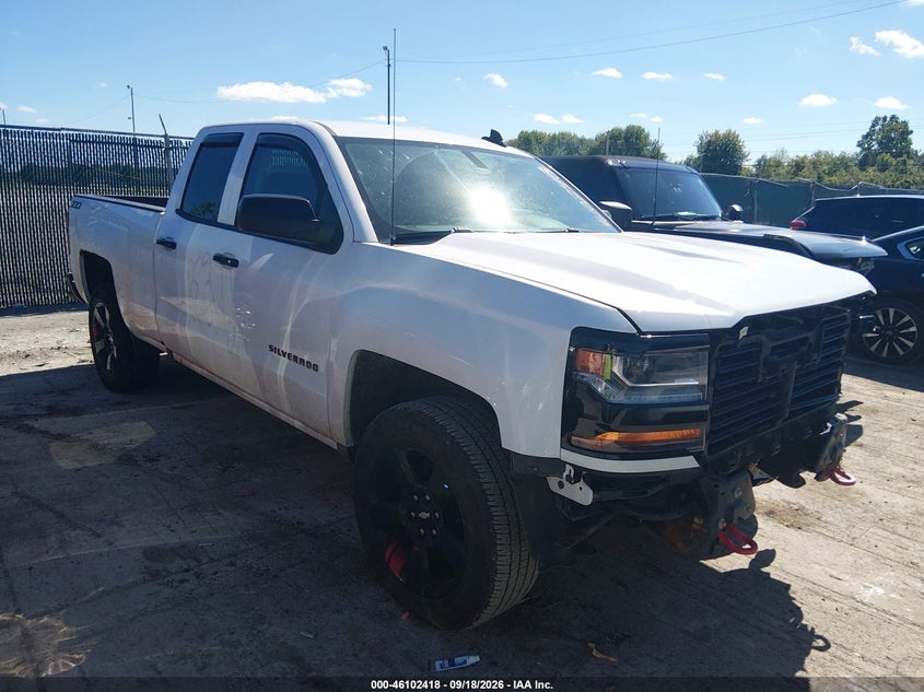 Photo of the 2018 CHEVROLET SILVERADO 1500 2LT