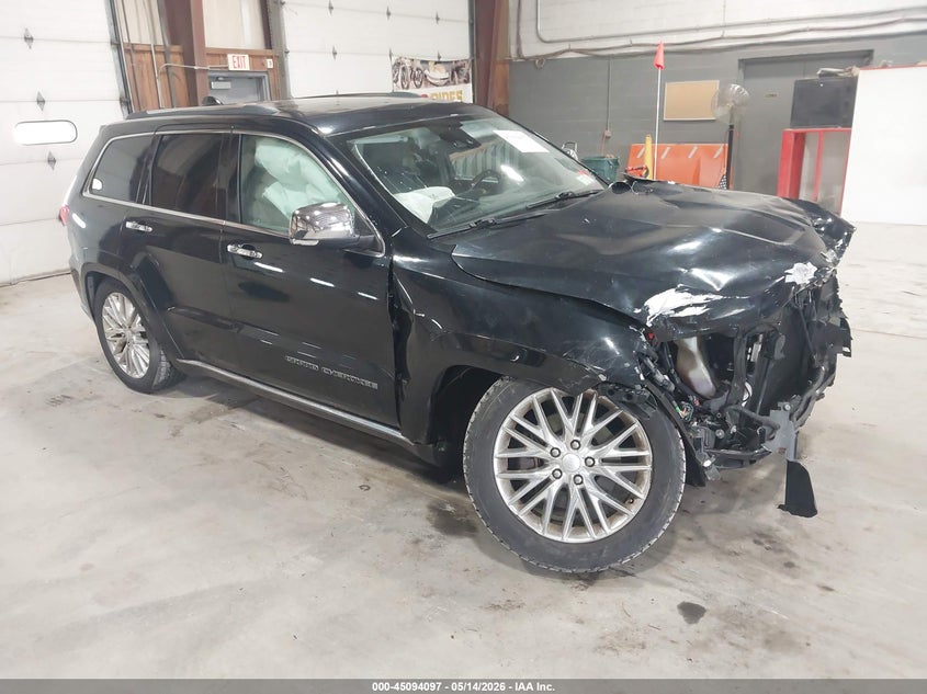 Photo of the 2017 JEEP GRAND CHEROKEE SUMMIT 4X4