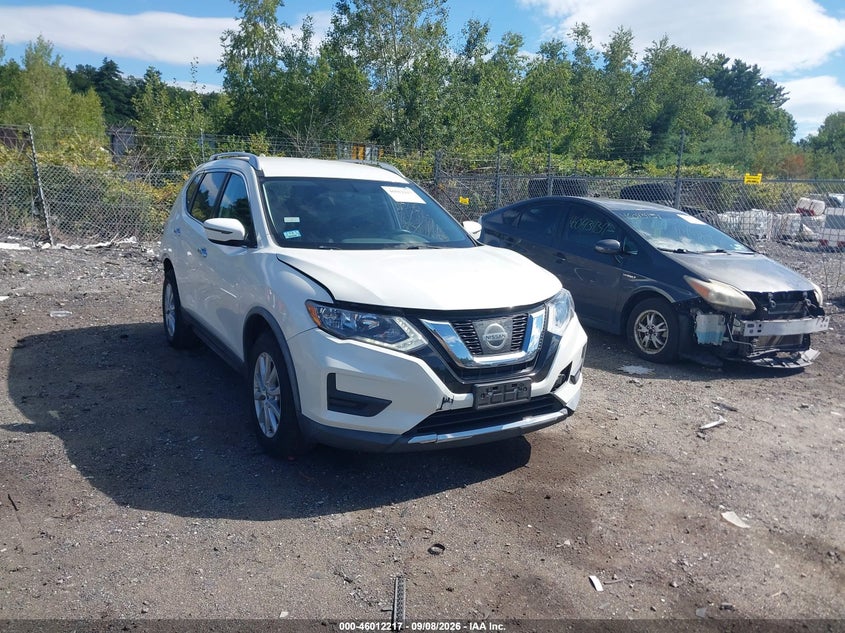 Photo of the 2017 NISSAN ROGUE SV