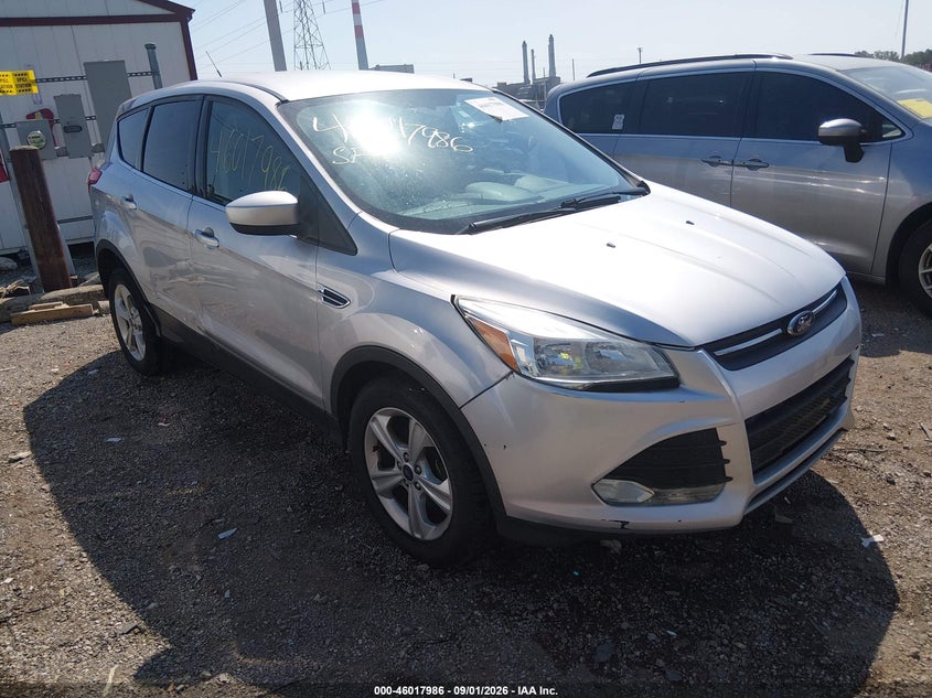 Photo of the 2016 FORD ESCAPE SE