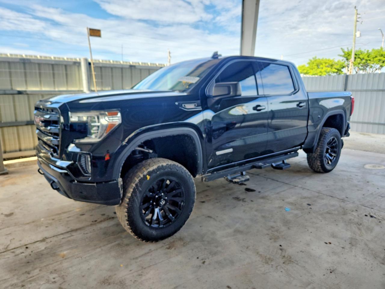 Photo of the 2020 GMC SIERRA K1500 ELEVATION