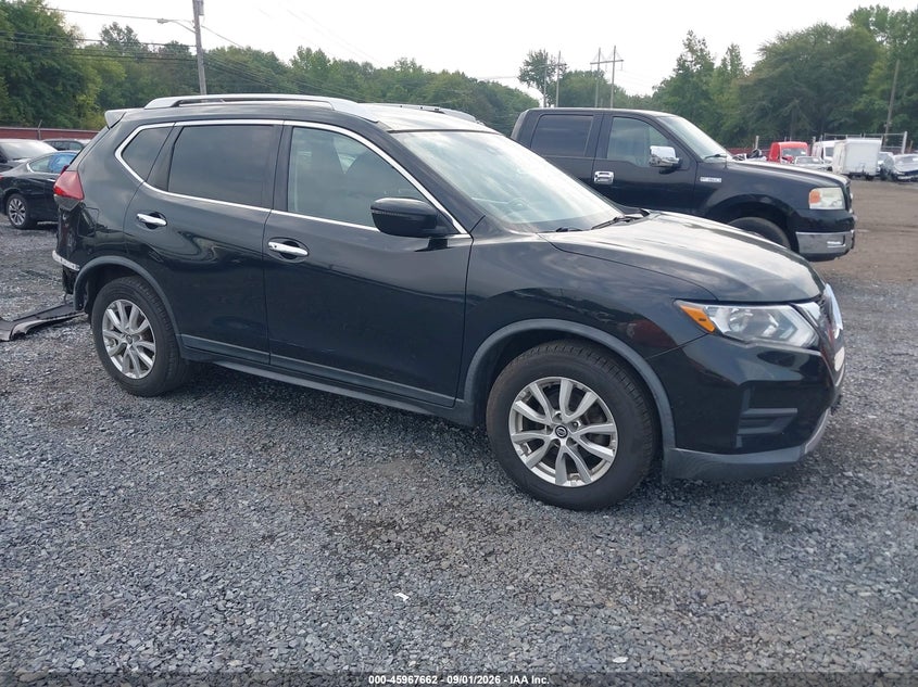 Photo of the 2019 NISSAN ROGUE SV