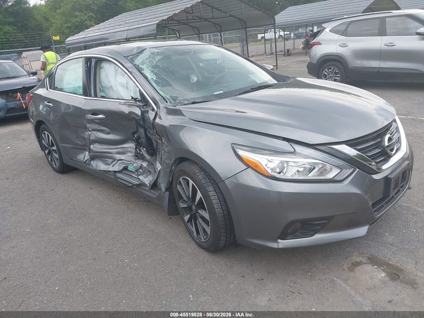 Photo of the 2018 NISSAN ALTIMA 2.5 SV