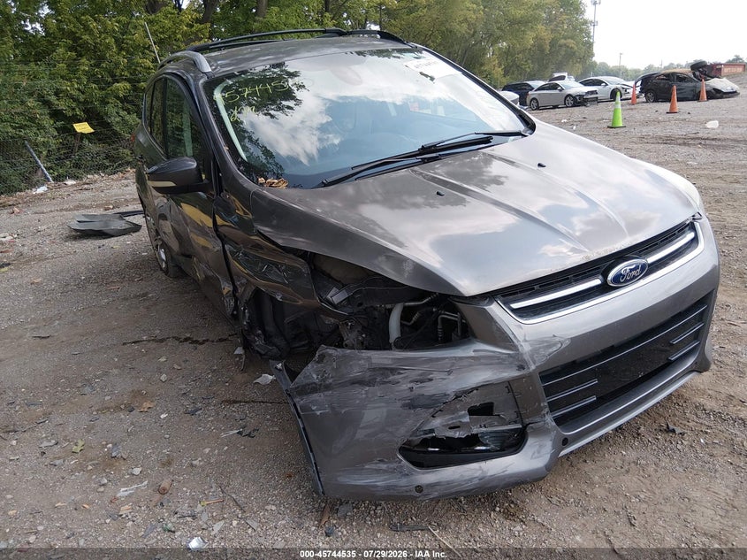 Photo of the 2013 FORD ESCAPE TITANIUM