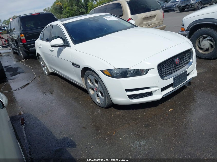 Photo of the 2017 JAGUAR XE 25T