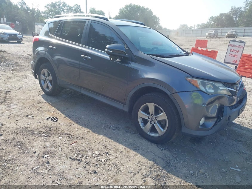 Photo of the 2015 TOYOTA RAV4 XLE