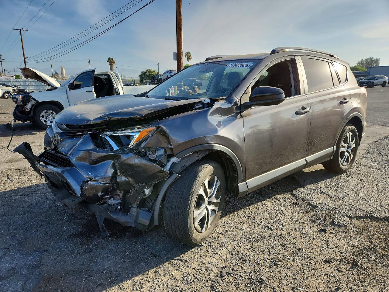 Photo of the 2017 TOYOTA RAV4 LE