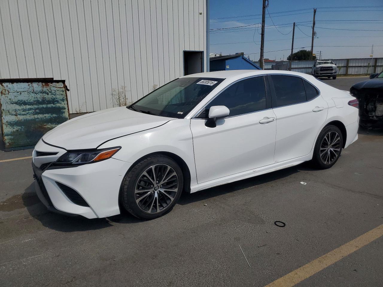 Photo of the 2018 TOYOTA CAMRY SE
