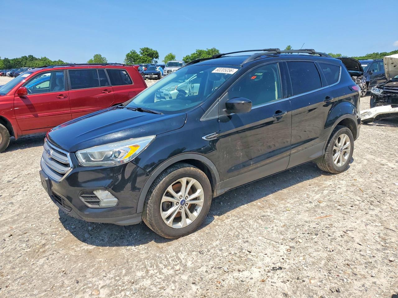 Photo of the 2017 FORD ESCAPE SE