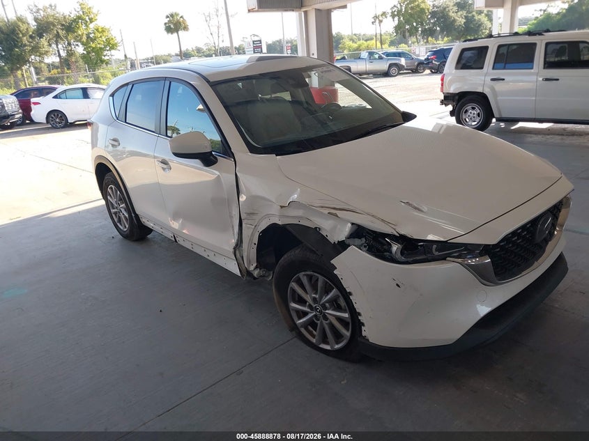 Photo of the 2022 MAZDA CX-5 2.5 S PREFERRED