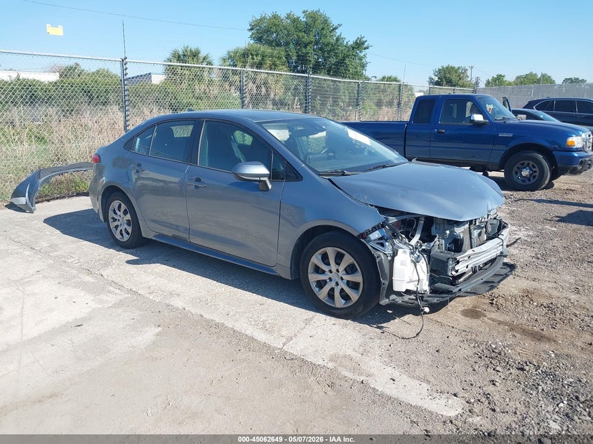 Photo of the 2021 TOYOTA COROLLA LE