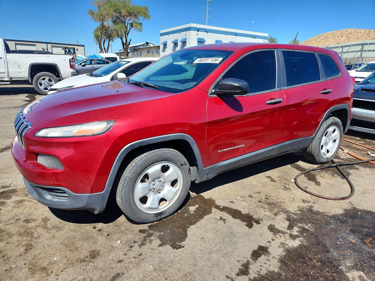 Photo of the 2015 JEEP CHEROKEE SPORT