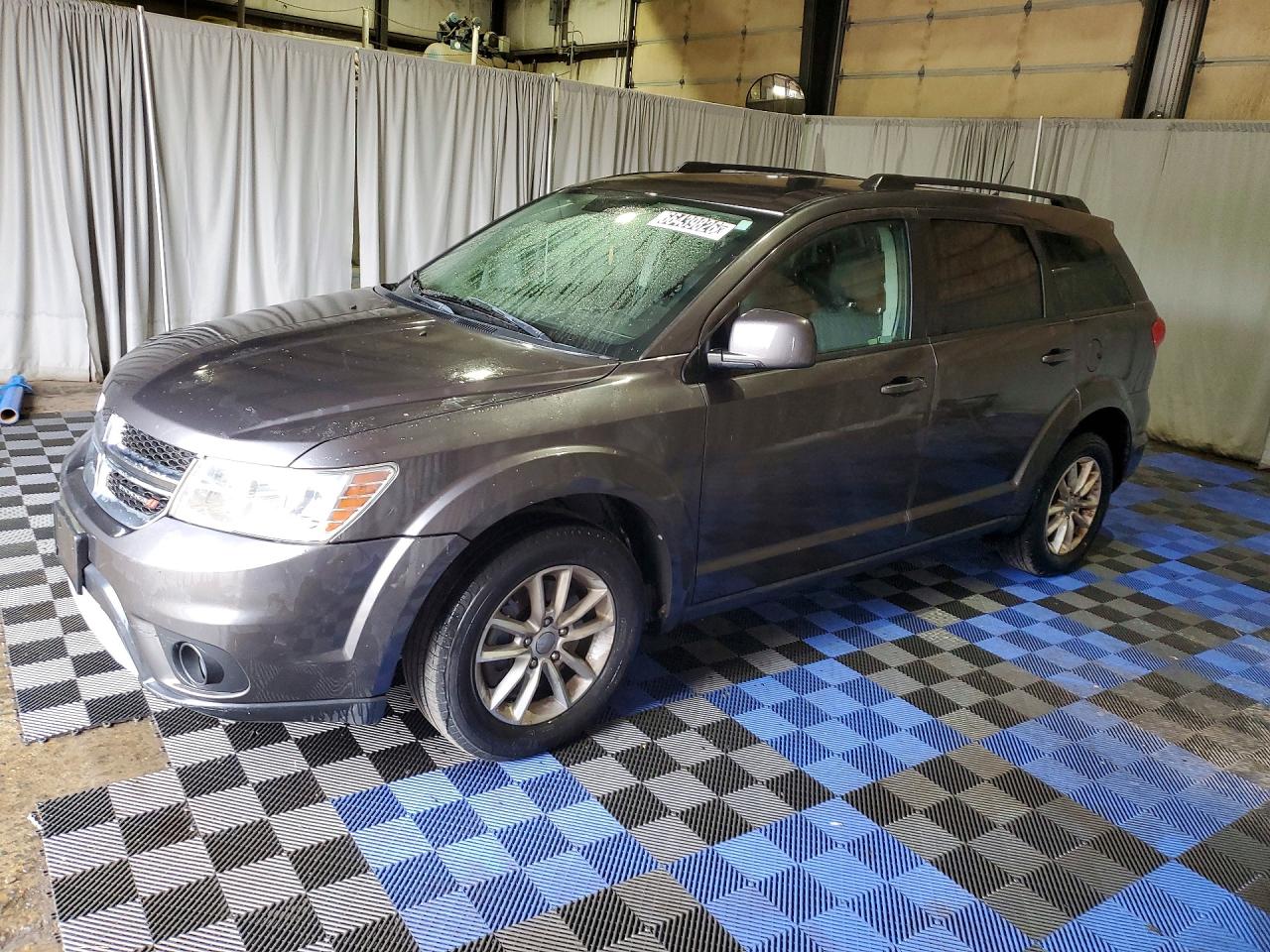 Photo of the 2016 DODGE JOURNEY SXT