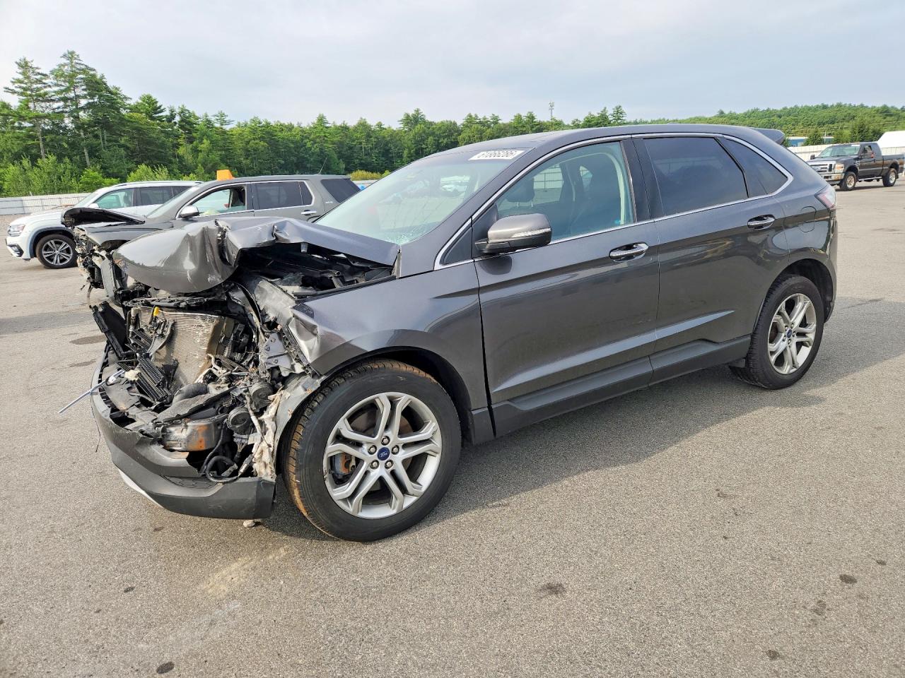 Photo of the 2016 FORD EDGE TITANIUM