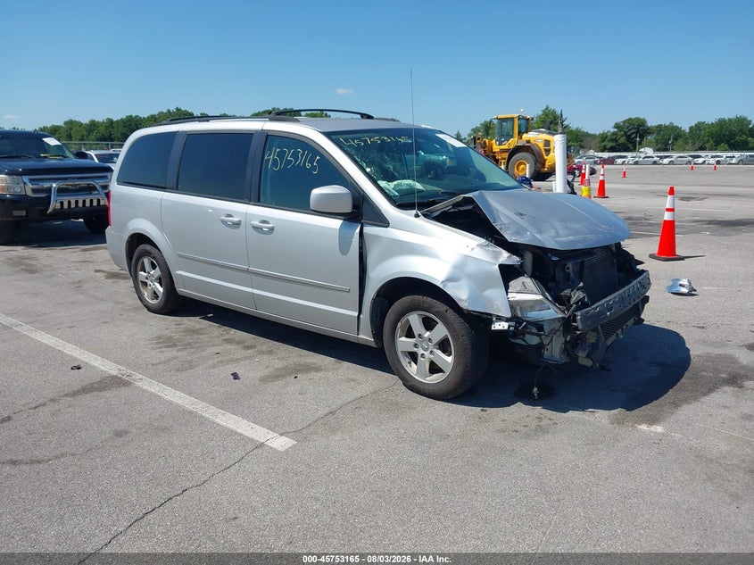 Photo of the 2010 DODGE GRAND CARAVAN SXT