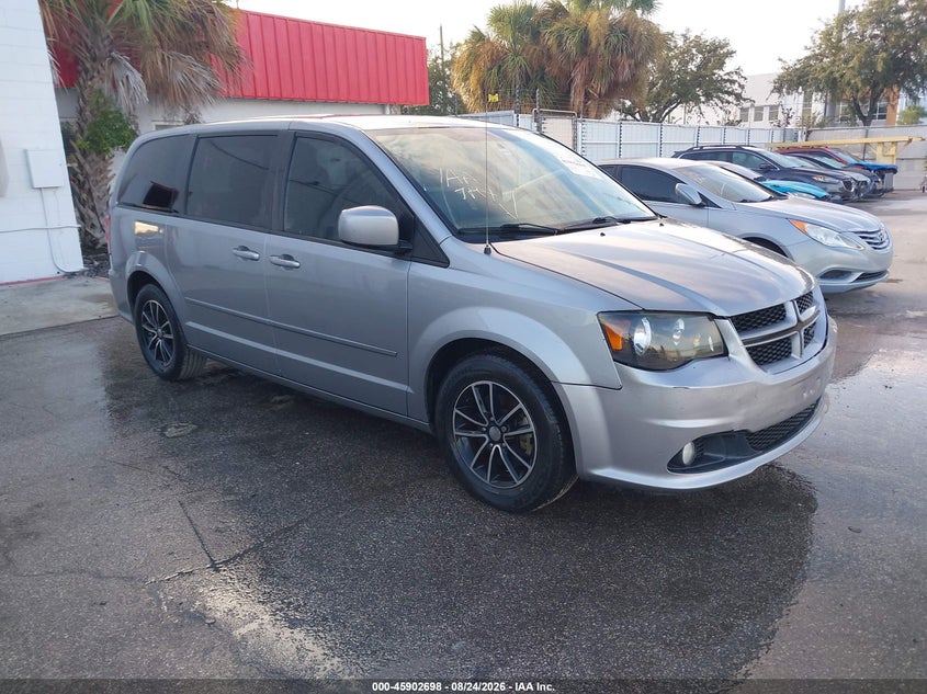 Photo of the 2015 DODGE GRAND CARAVAN R/T